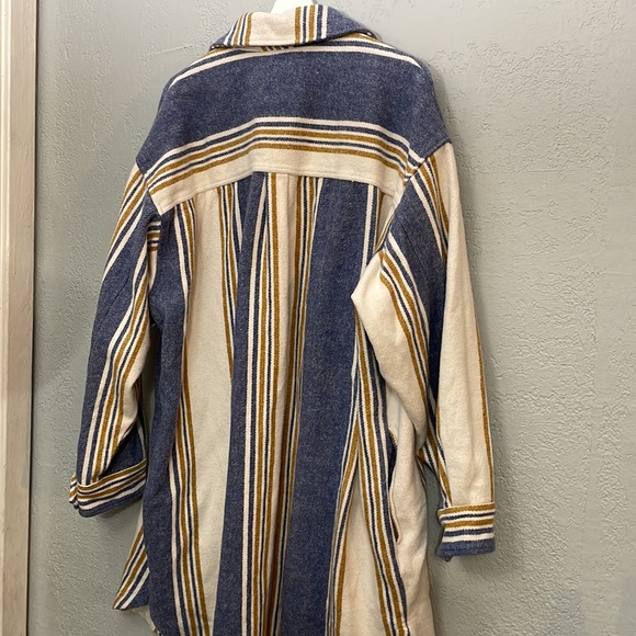 NWT AERIE heavy flannel SHACKET w/ pockets - Picture 11 of 12